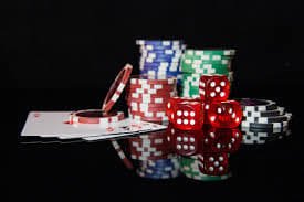 Filipino player spinning slots on hot646 mobile browser